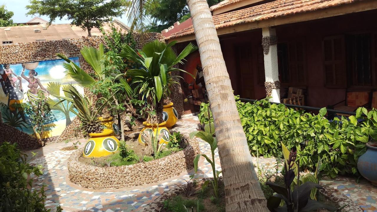 Auberge Khady Saly Portudal Buitenkant foto