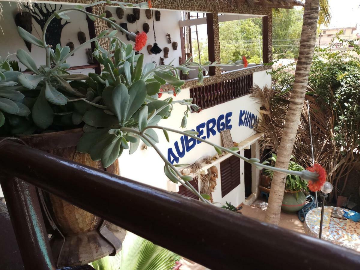 Auberge Khady Saly Portudal Buitenkant foto